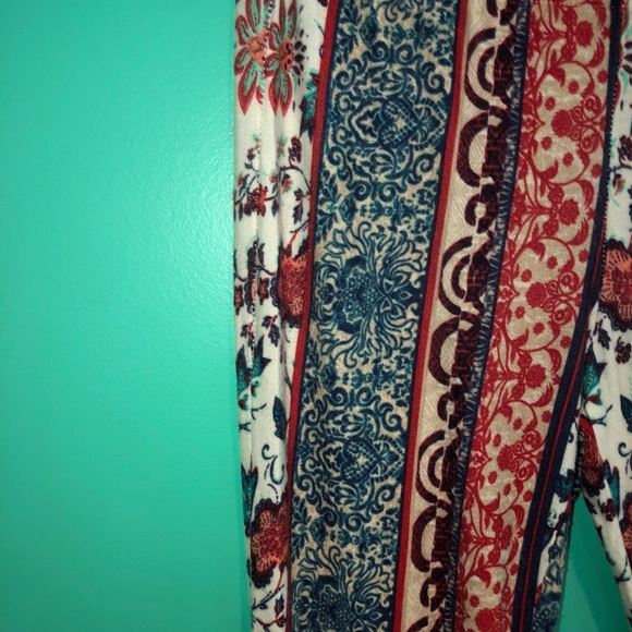 indie tight pants that flow at the bottom! - Picture 2 of 3